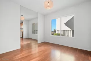 Photo #4: 220029947 Listing 