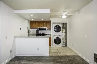 Photo #6: 220030000 Listing