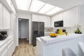 Photo #2: 220030057 Listing