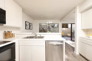 Photo #6: 220030057 Listing