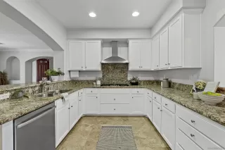 Photo #2: 220030087 Listing
