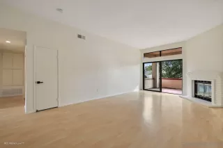 Photo #4: 220030139 Listing