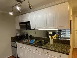 Photo #6: 230000008 Listing