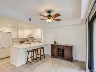 Photo #4: 230000060 Listing 