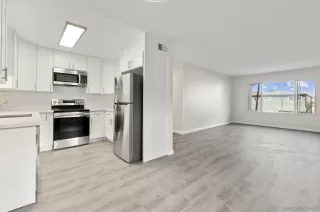 More Details about MLS # 230000087 : 140 WALNUT AVE UNIT 2A
