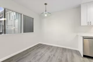 Photo #5: 230000087 Listing 