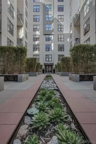 Photo #4: 230000096 Listing