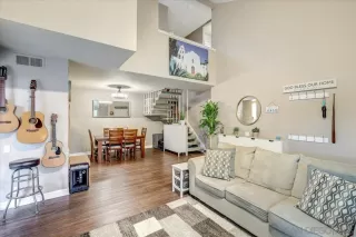 Photo #6: 230000112 Listing