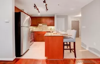 Photo #4: 230000299 Listing