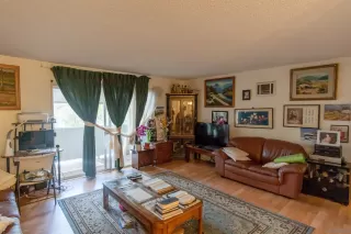 Photo #5: 230000308 Listing