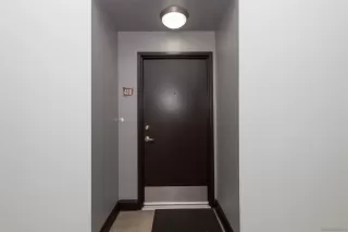 Photo #5: 230000352 Listing