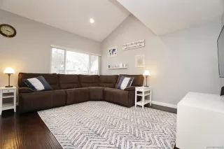 Photo #3: 230000410 Listing