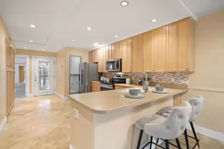 Photo #5: 230000420 Listing