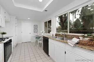 Photo #6: 230000423 Listing