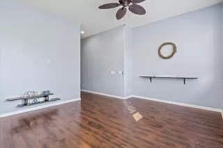 Photo #2: 230000456 Listing