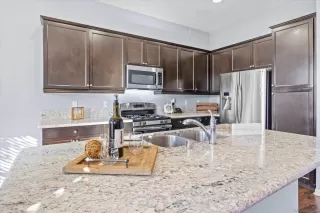 Photo #4: 230000456 Listing