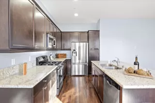 Photo #5: 230000456 Listing