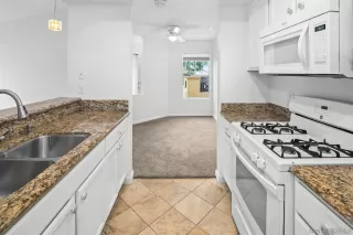 Photo #6: 230000469 Listing