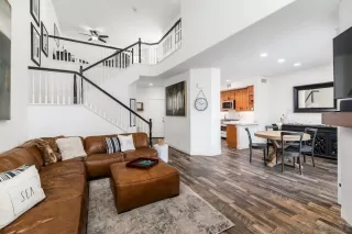 Photo #2: 230000519 Listing 