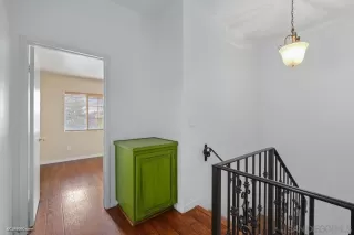 Photo #5: 230000540 Listing