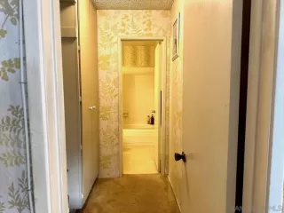 Photo #5: 230000580 Listing