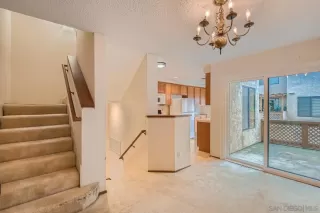 Photo #4: 230000600 Listing 