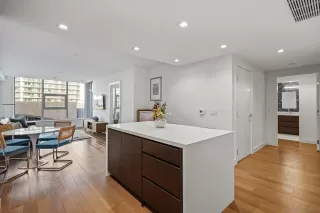 Photo #6: 230000614 Listing