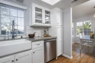 Photo #5: 230000639 Listing