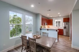 Photo #5: 230000640 Listing