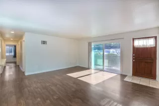 Photo #4: 230000645 Listing 