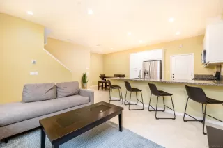 Photo #4: 230000659 Listing