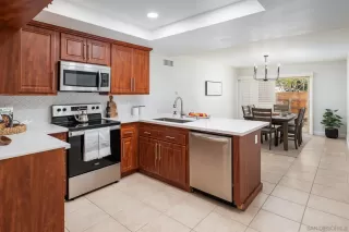 Photo #6: 230000661 Listing