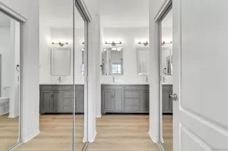 Photo #2: 230000702 Listing