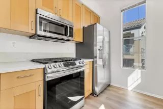 Photo #4: 230000702 Listing