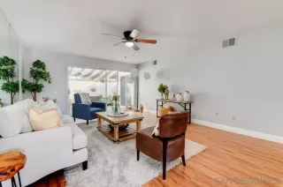 Photo #5: 230000716 Listing 