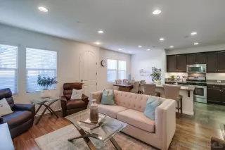 Photo #4: 230000731 Listing