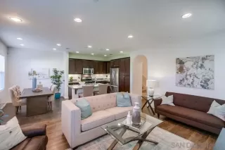 Photo #5: 230000731 Listing