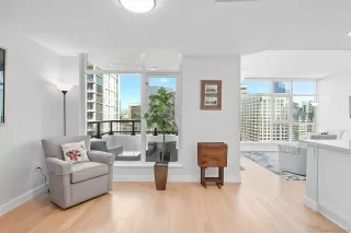 Photo #4: 230000764 Listing 