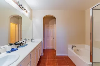 Photo #3: 230000790 Listing