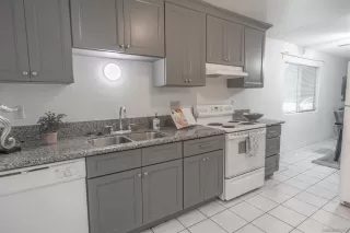 Photo #3: 230000830 Listing