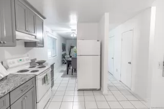 Photo #4: 230000830 Listing