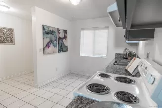 Photo #5: 230000830 Listing