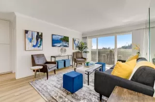 Photo #4: 230000842 Listing