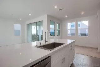 Photo #6: 230000846 Listing