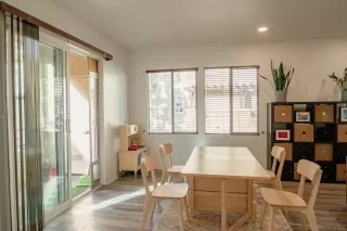 Photo #5: 230000858 Listing