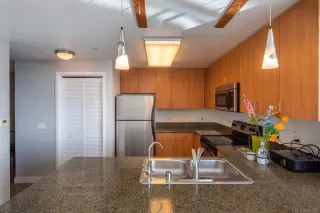 Photo #5: 230000860 Listing