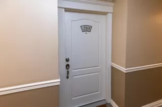 Photo #1: 230000906 Listing 