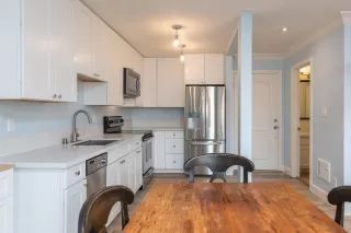Photo #4: 230000906 Listing 