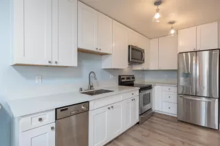 Photo #5: 230000906 Listing 
