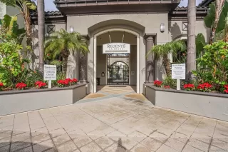 Photo #4: 230000909 Listing 